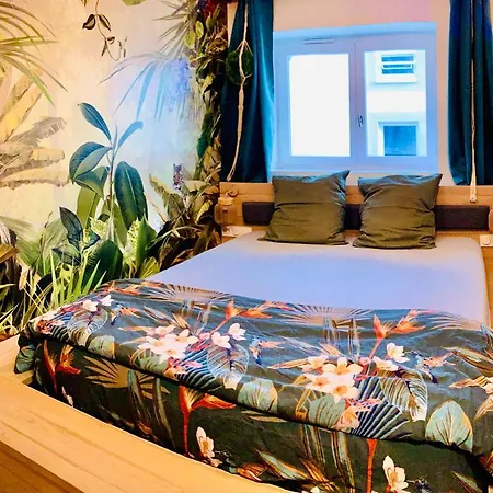 Apartment Tropikal Sathonay Lost Inn Lyon Lyon